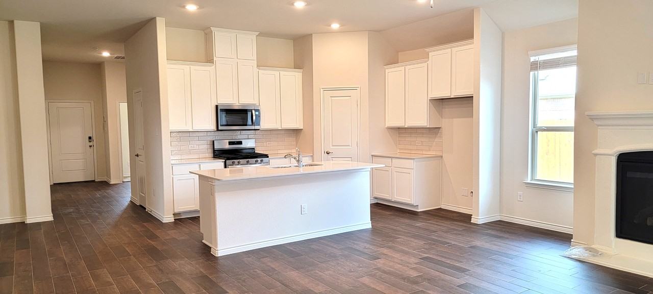 10422 Thunderwood Dr #NA - Photo 6 of 30