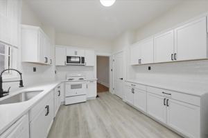 featured image of 2502 Halstead St