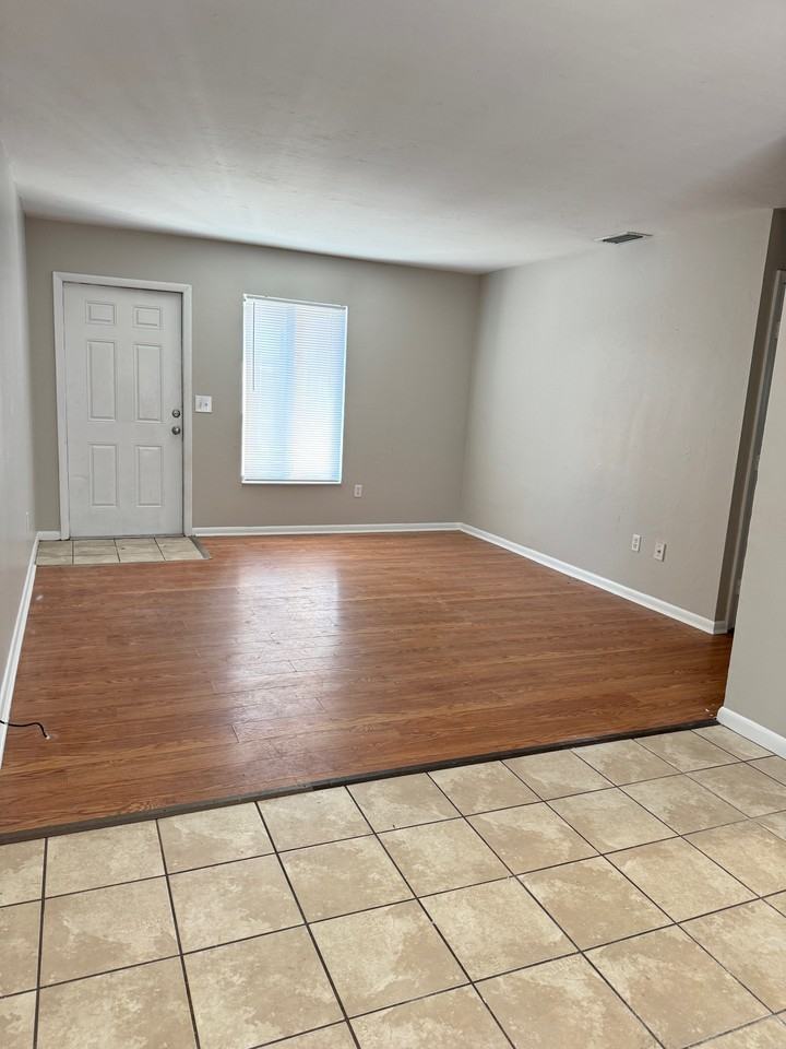 2944 Jackson St (ZIVKIDS) - Photo 4 of 11