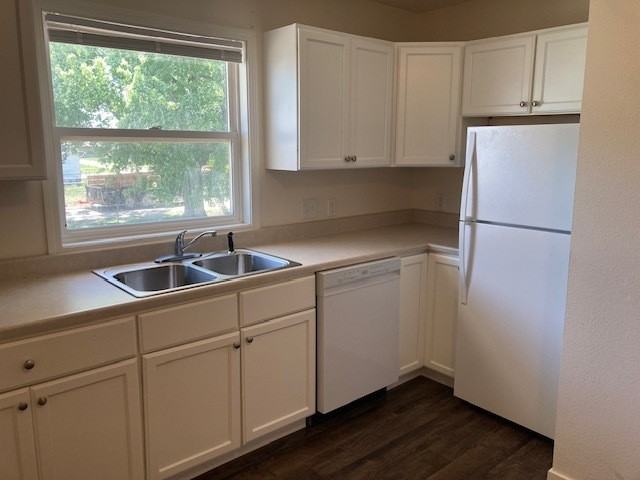 1218 3rd Avenue - Photo 3 of 7