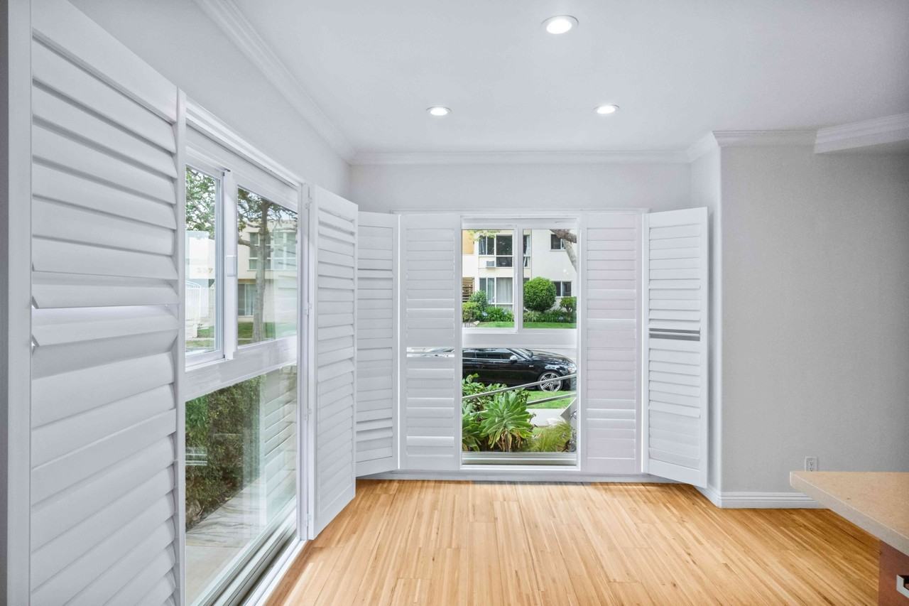 332 Rexford Drive - Photo 5 of 32
