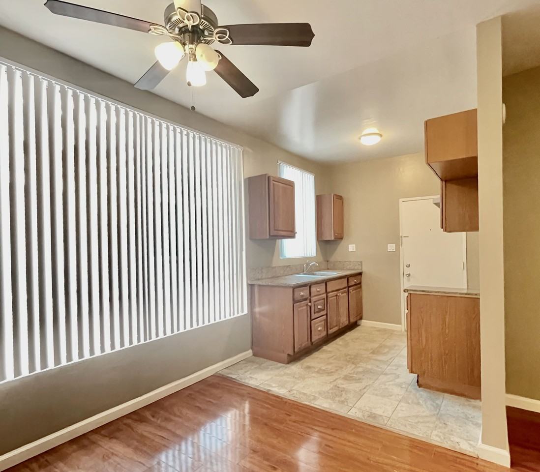 623 1/2 Pine Ave - Photo 4 of 13