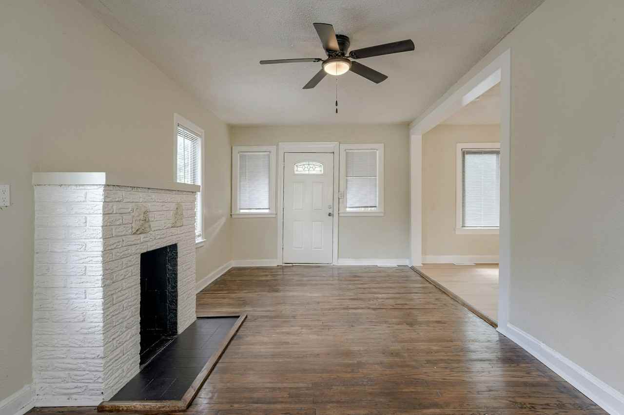 6212 Walrond Avenue - Photo 5 of 20