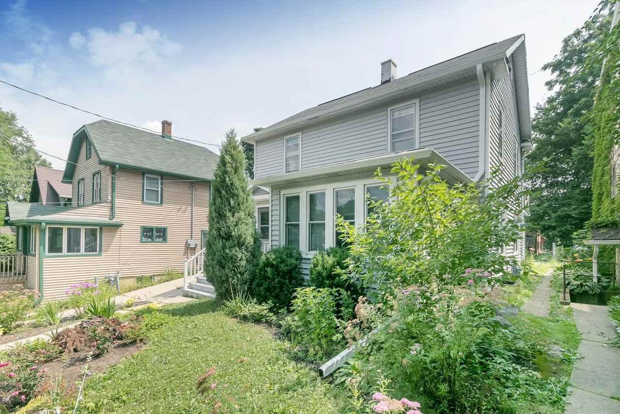141 Division Street - Photo 4 of 22