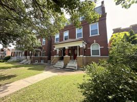 featured image of 1852 Russell Blvd