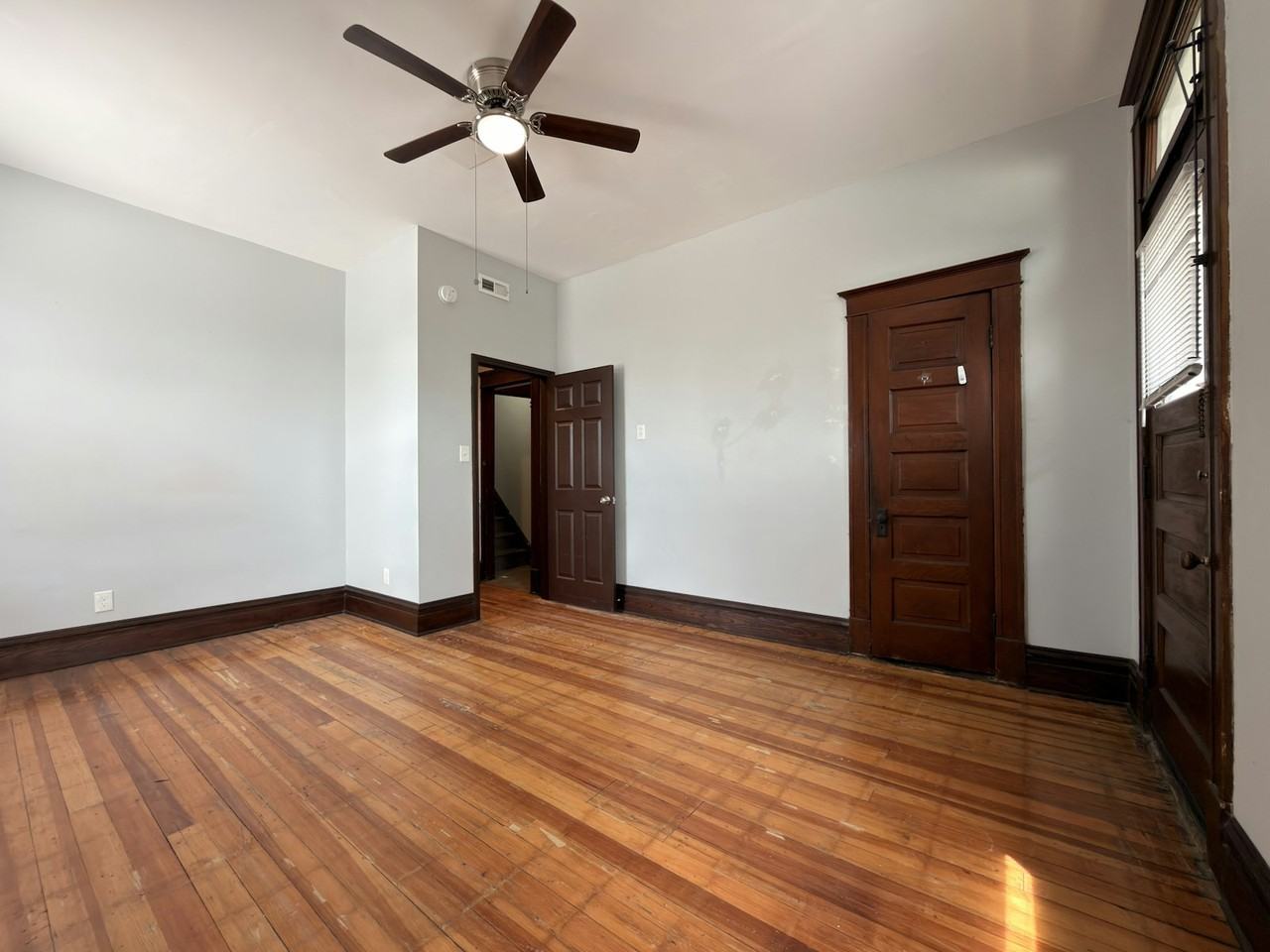 1852 Russell Boulevard, Unit 1852A - Photo 4 of 35