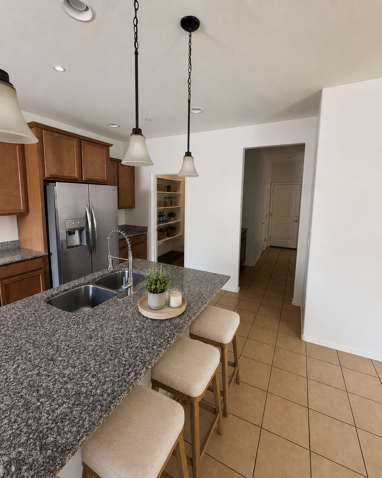 21221 W Berkeley Rd - Photo 4 of 23