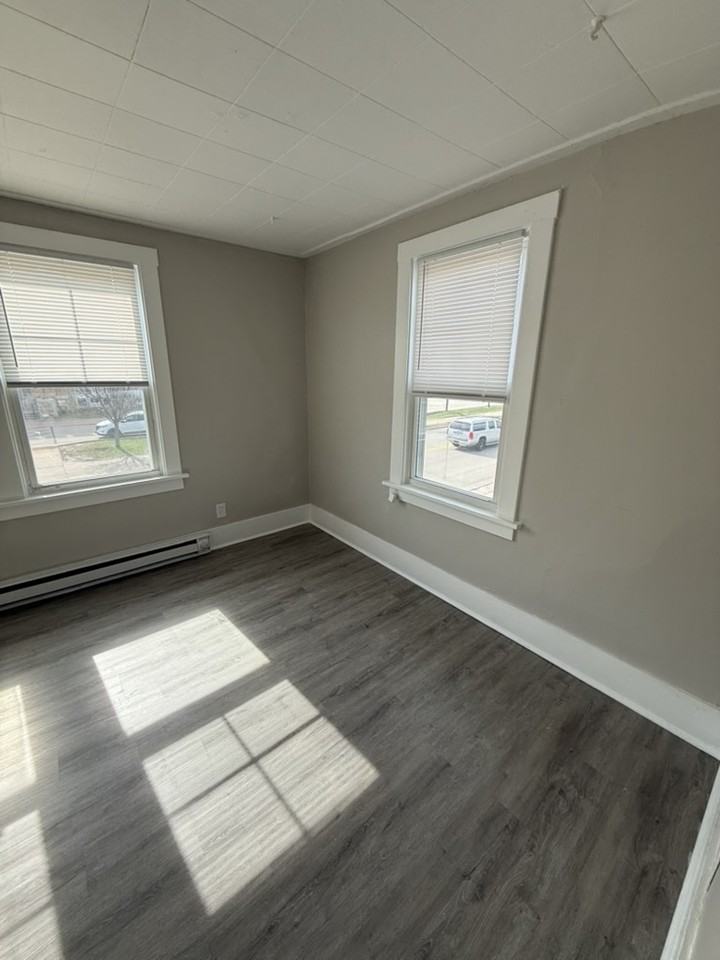 1897 Clarke Drive - Photo 4 of 14