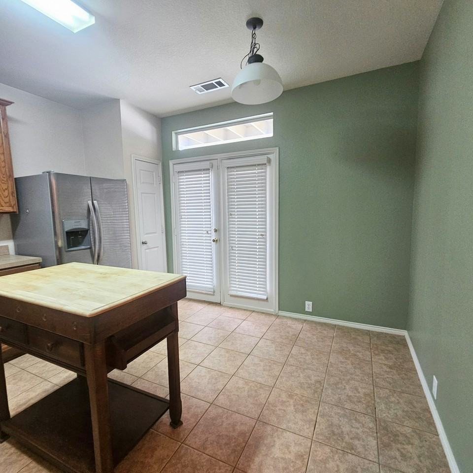 10741 Traymore Drive - Photo 6 of 30