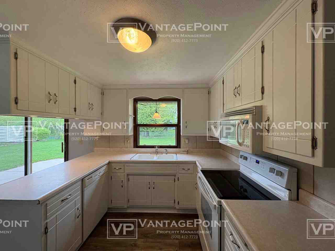 4220 Hillcrest Dr #1 - Photo 3 of 26