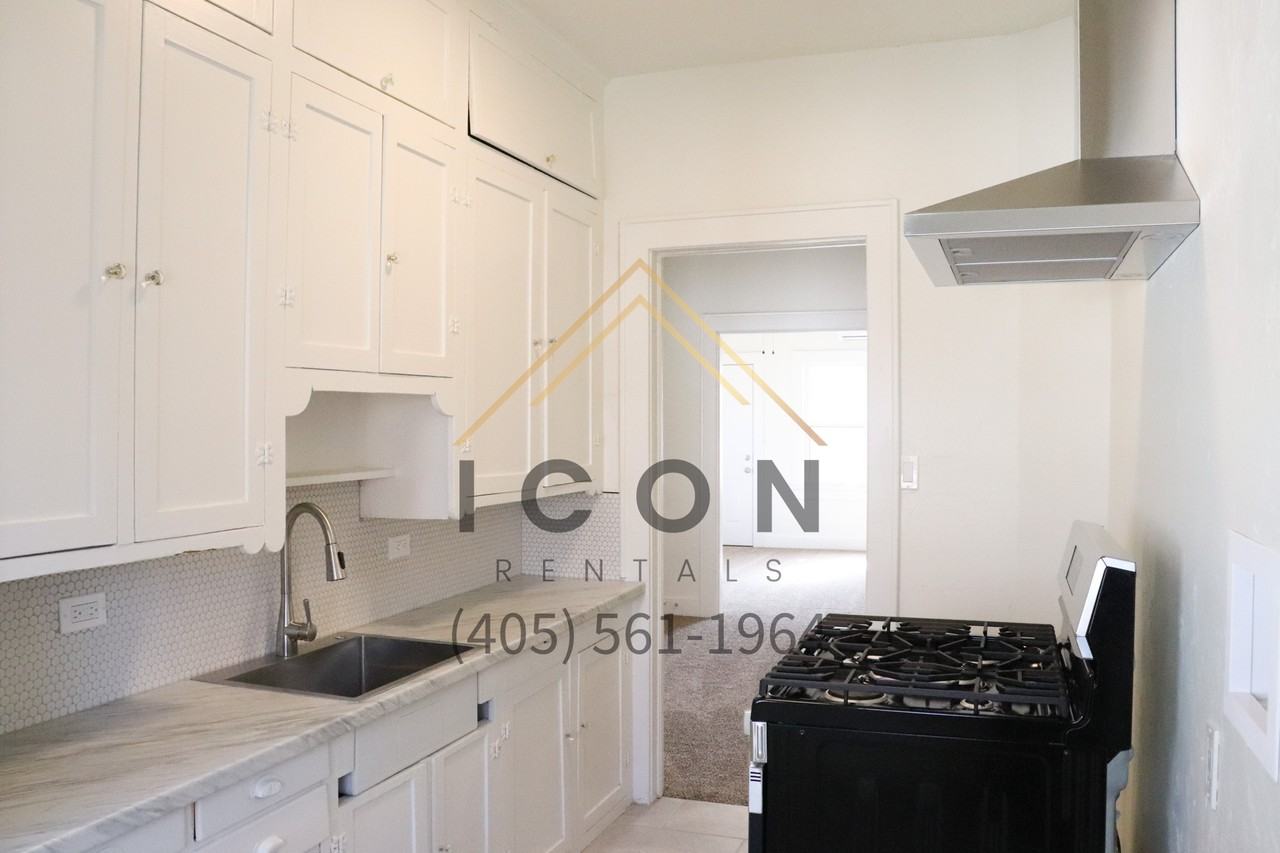 3143 Nw 14th St #1 - Photo 6 of 12