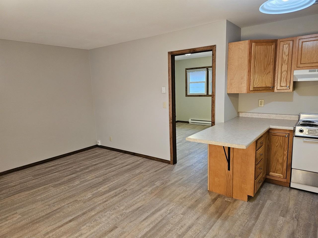 939 Barland Street - Photo 2 of 9