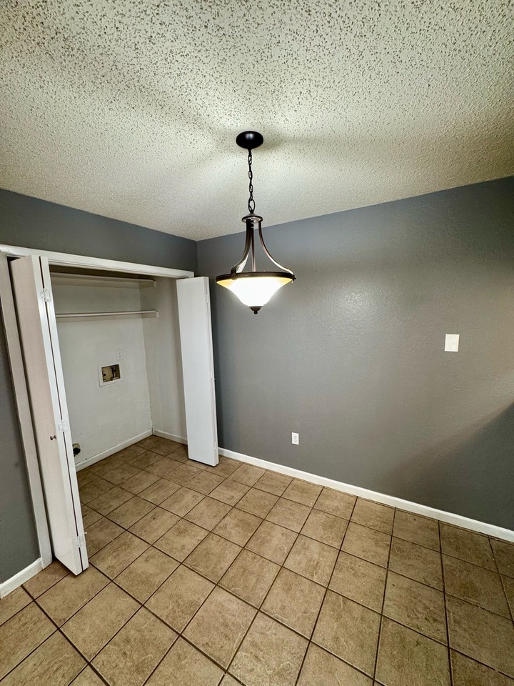 Evergreen Duplexes - Photo 4 of 10