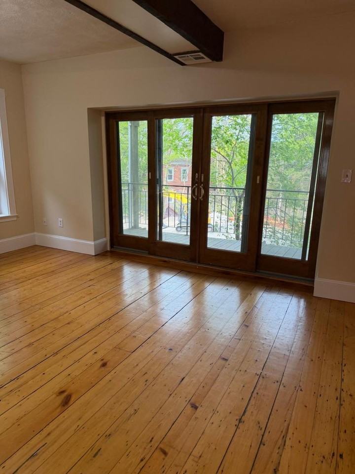 28 Beacon St - Photo 6 of 8