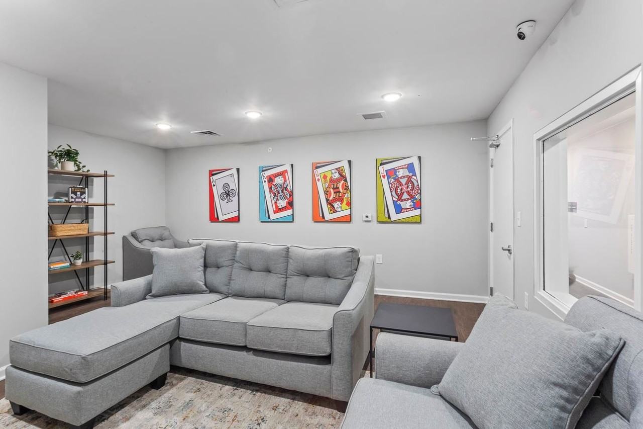 Stanton Park Apartments - Photo 2 of 16