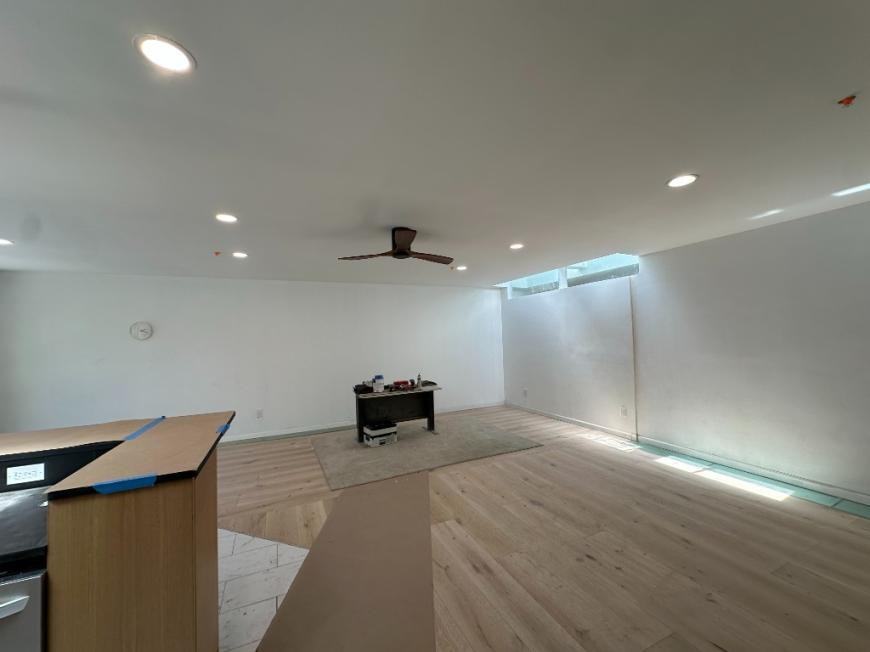 138 Dwight St - Photo 3 of 10