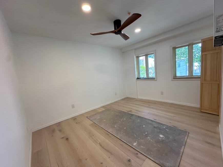 138 Dwight St - Photo 6 of 10
