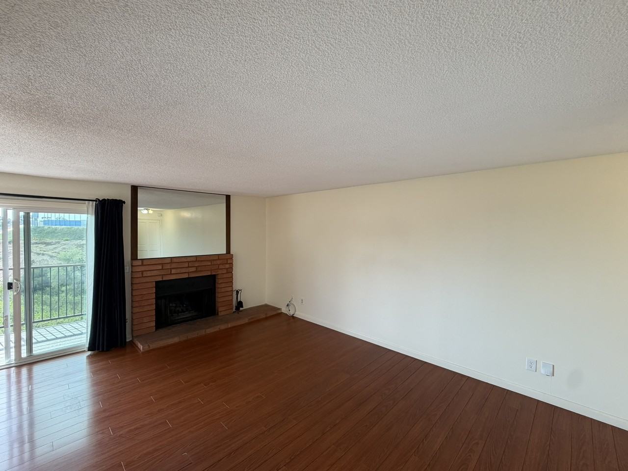 3652 Clairemont Dr #1 - Photo 3 of 20