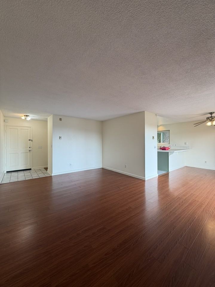 3652 Clairemont Dr #1 - Photo 4 of 20