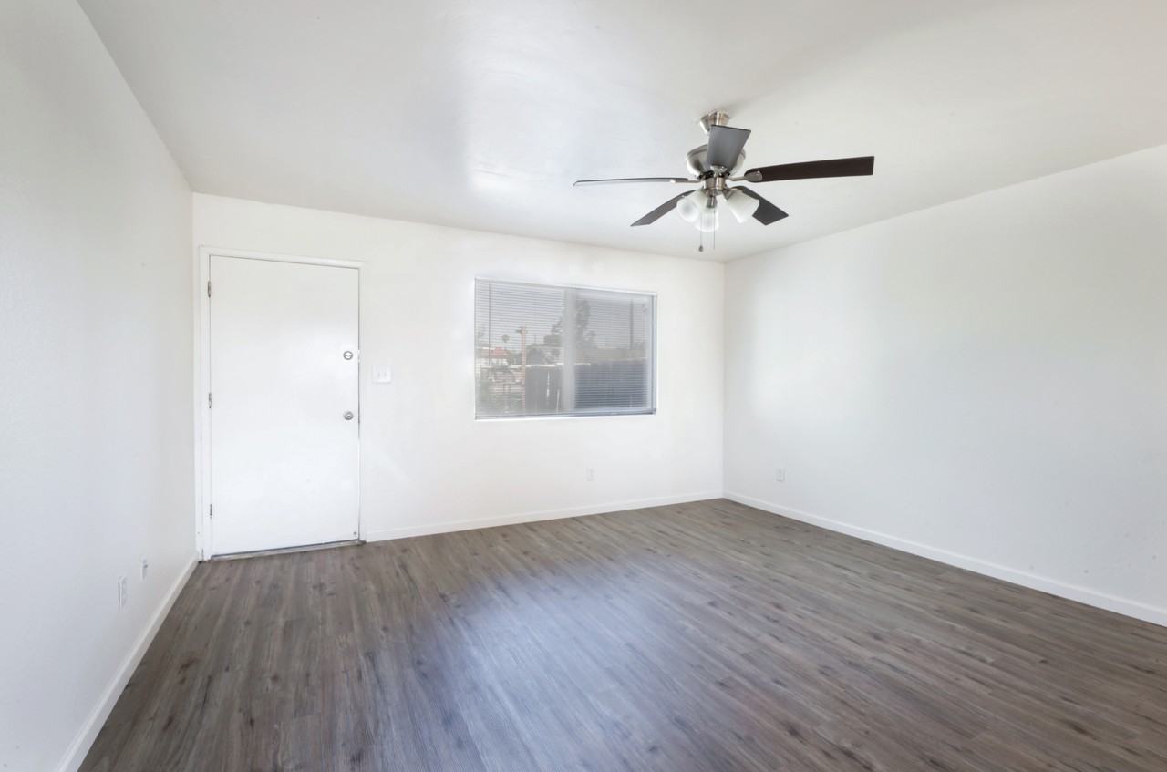 1236 Jeffrey St #2 - Photo 6 of 23