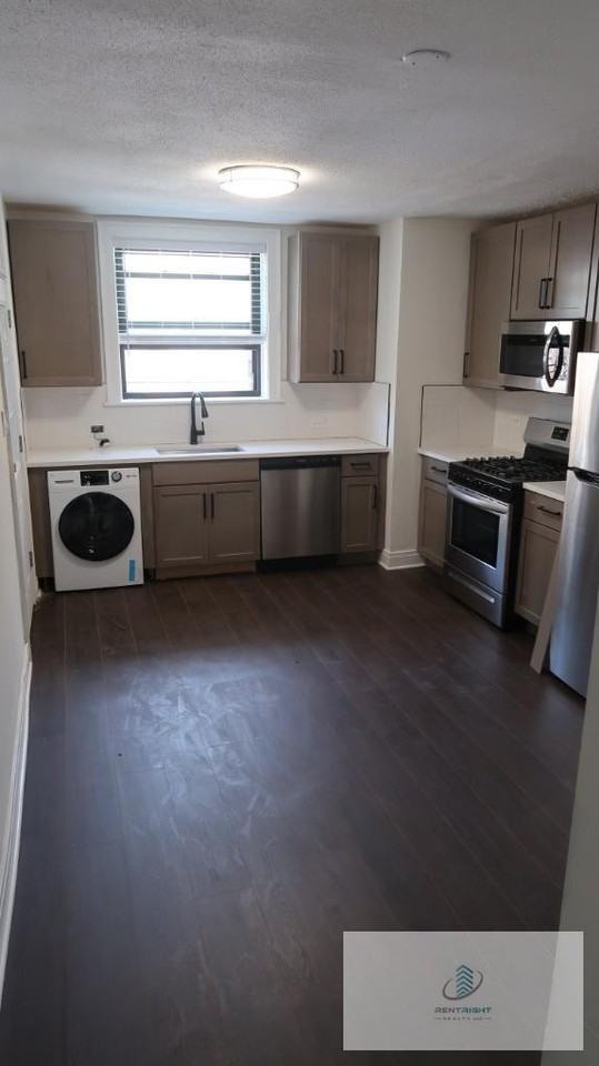 5507-09.5 N Lincoln Ave #5509-5-3S - Photo 2 of 19
