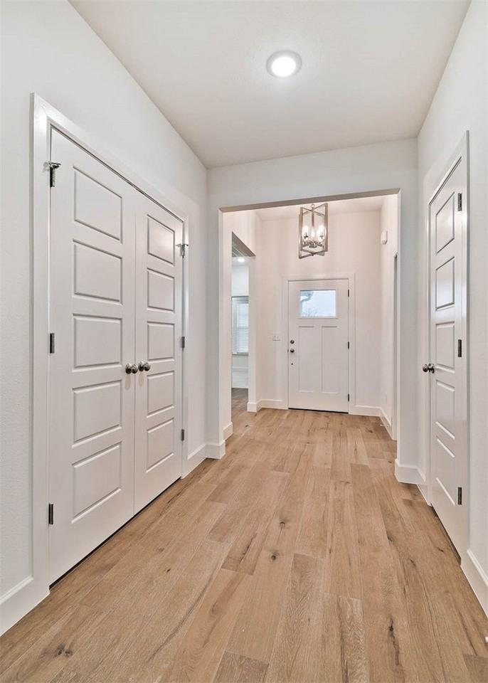 2 Rothbury Ln - Photo 2 of 16