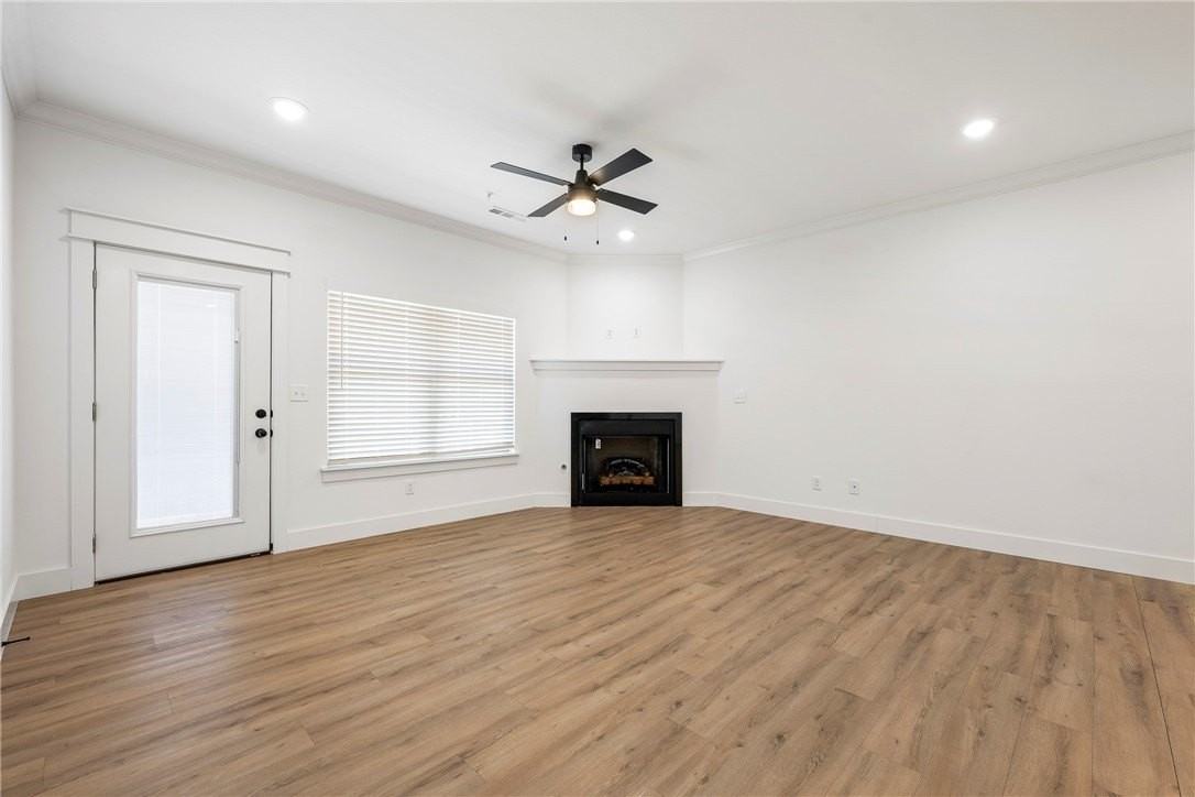 1610 S 17th Pl - Photo 6 of 29
