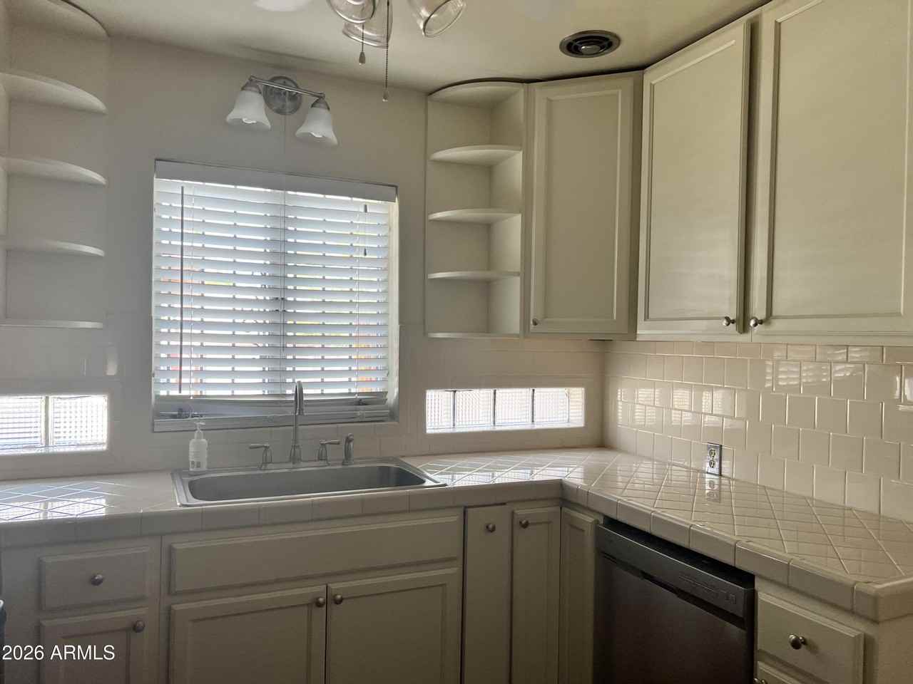 117 N Sawtelle Ave - Photo 7 of 45