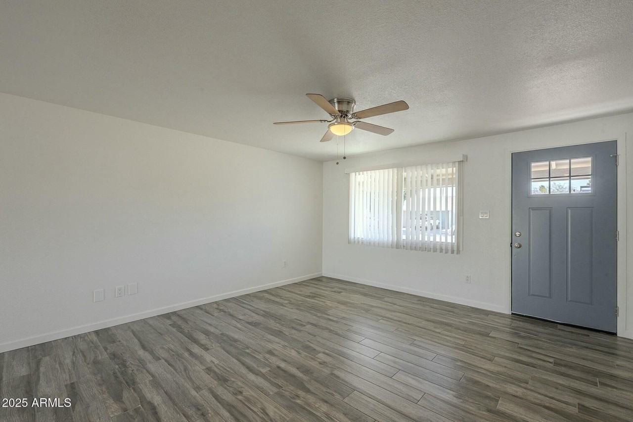 3650 E Eugie Ave - Photo 4 of 25