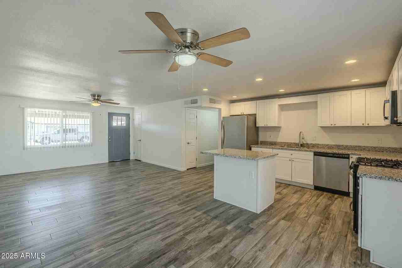 3650 E Eugie Ave - Photo 7 of 25