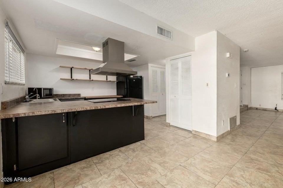 3109 W Harmont Dr - Photo 3 of 29