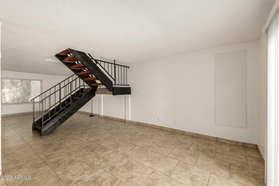 3109 W Harmont Dr - Photo 7 of 29