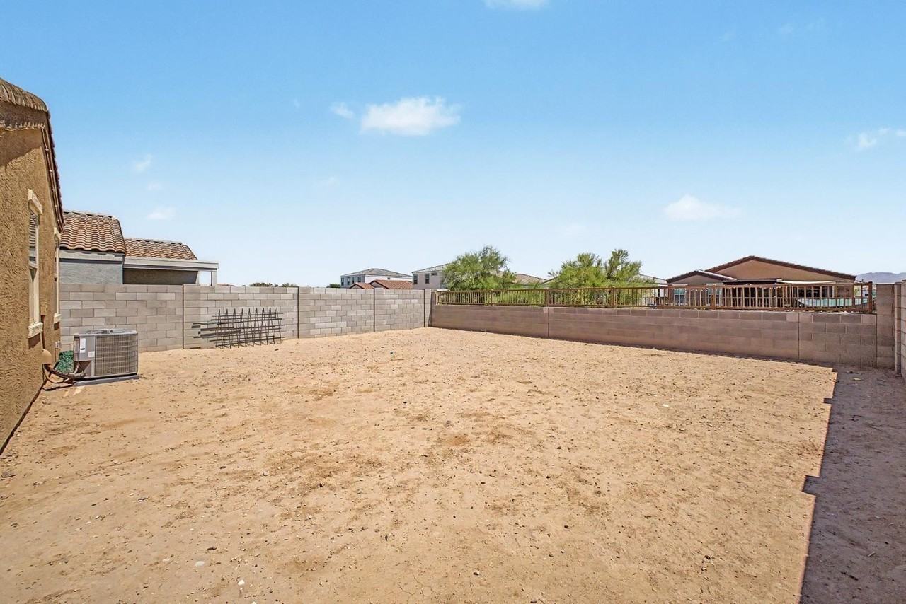 8345 W Fulton St - Photo 3 of 26