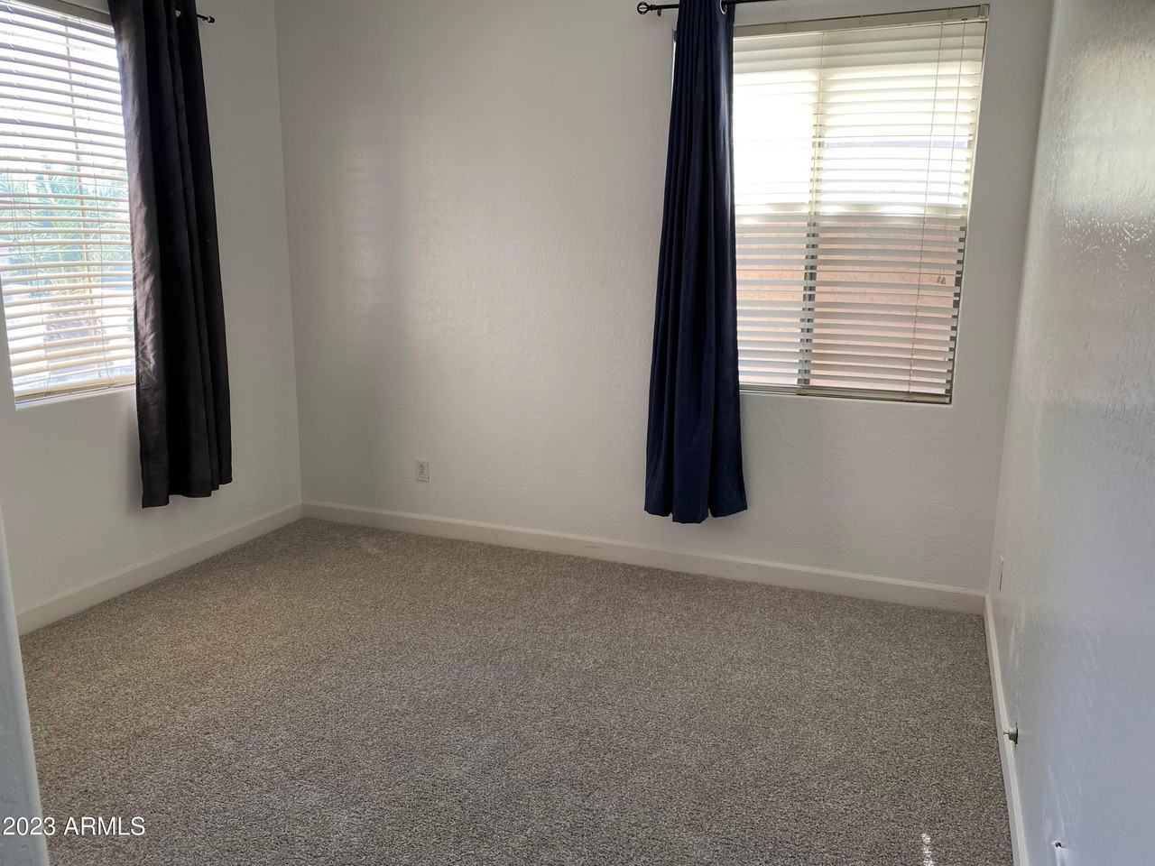 232 W Hawk Way - Photo 5 of 16