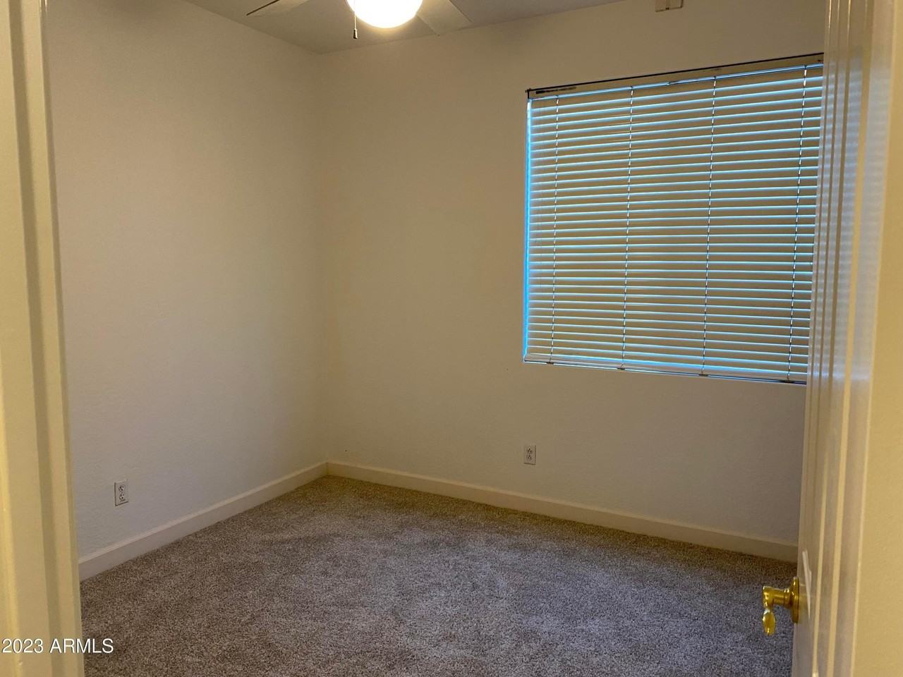 232 W Hawk Way - Photo 7 of 16