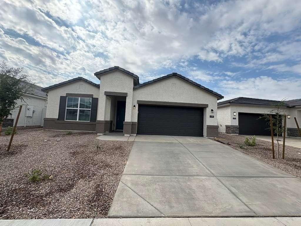 17745 W Turquoise Ave - Photo 3 of 32