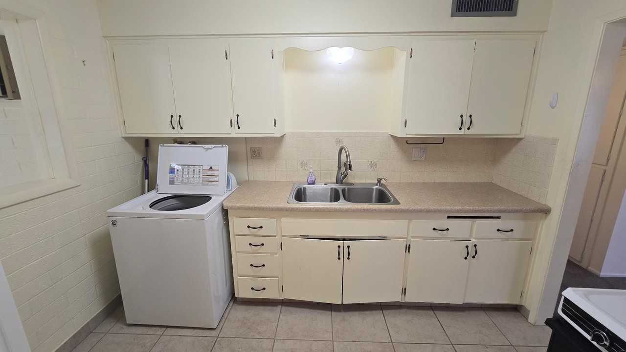 10806 N 110th Dr - Photo 7 of 22
