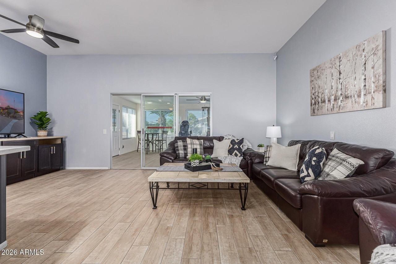 11210 W Pueblo Ct - Photo 5 of 50