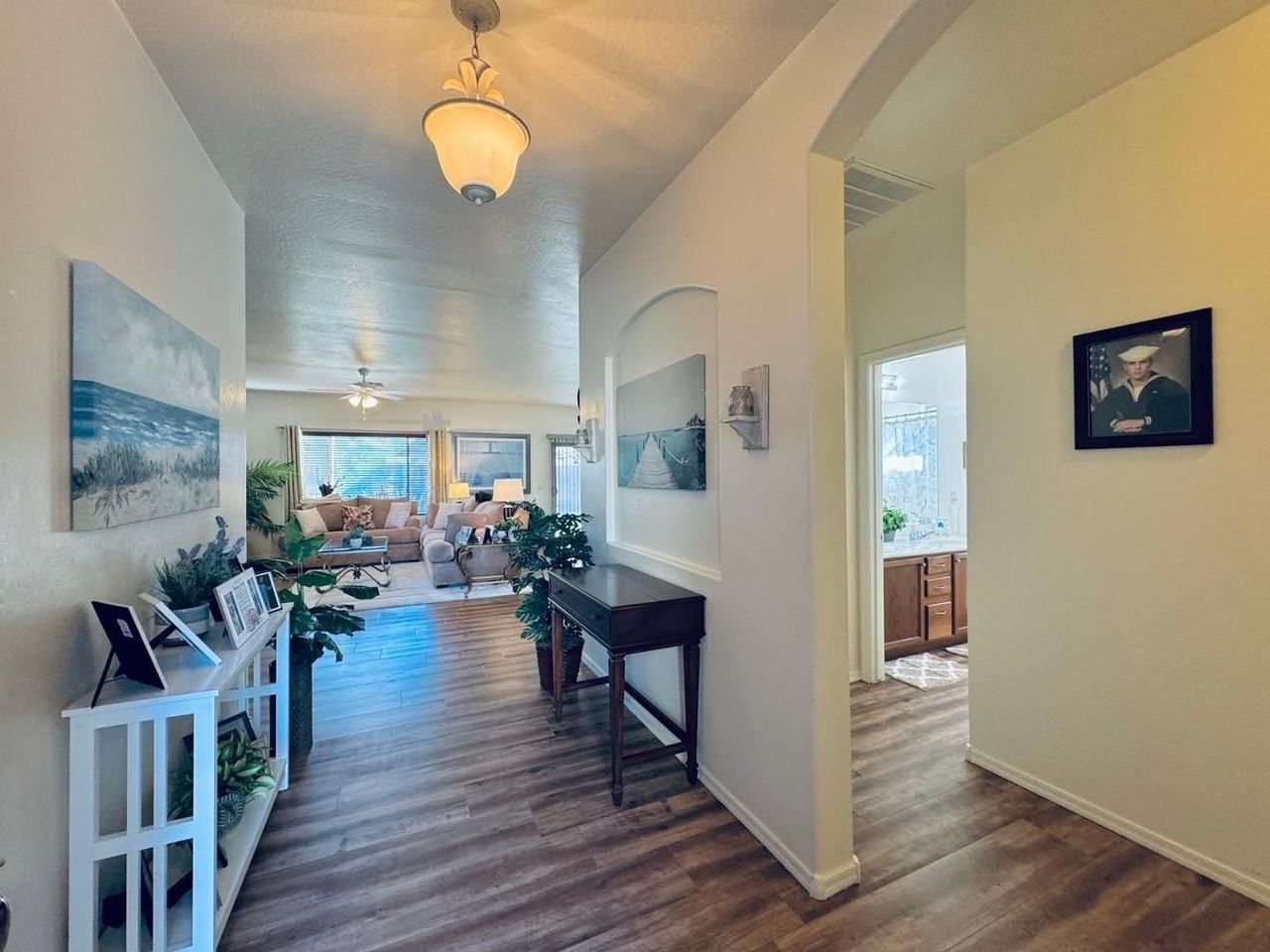 1277 E Birdland Dr - Photo 3 of 19