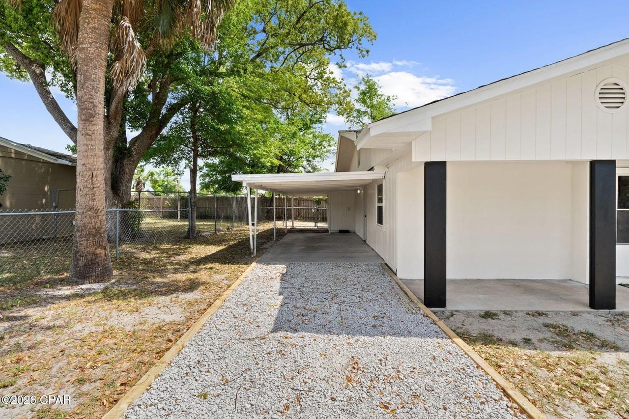 708 Cactus Ave - Photo 3 of 39