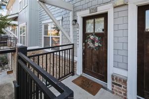 featured image of 1725 Harvey Mitchell Pkwy S #1731