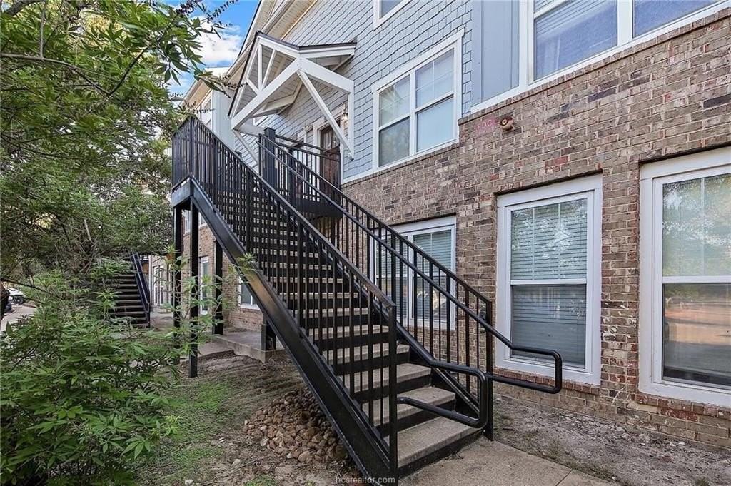 1725 Harvey Mitchell Pkwy S #1731 - Photo 2 of 26