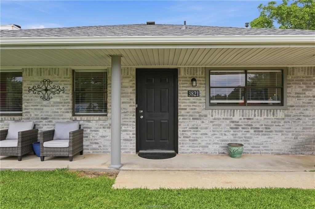 3821 Brighton Dr - Photo 2 of 22