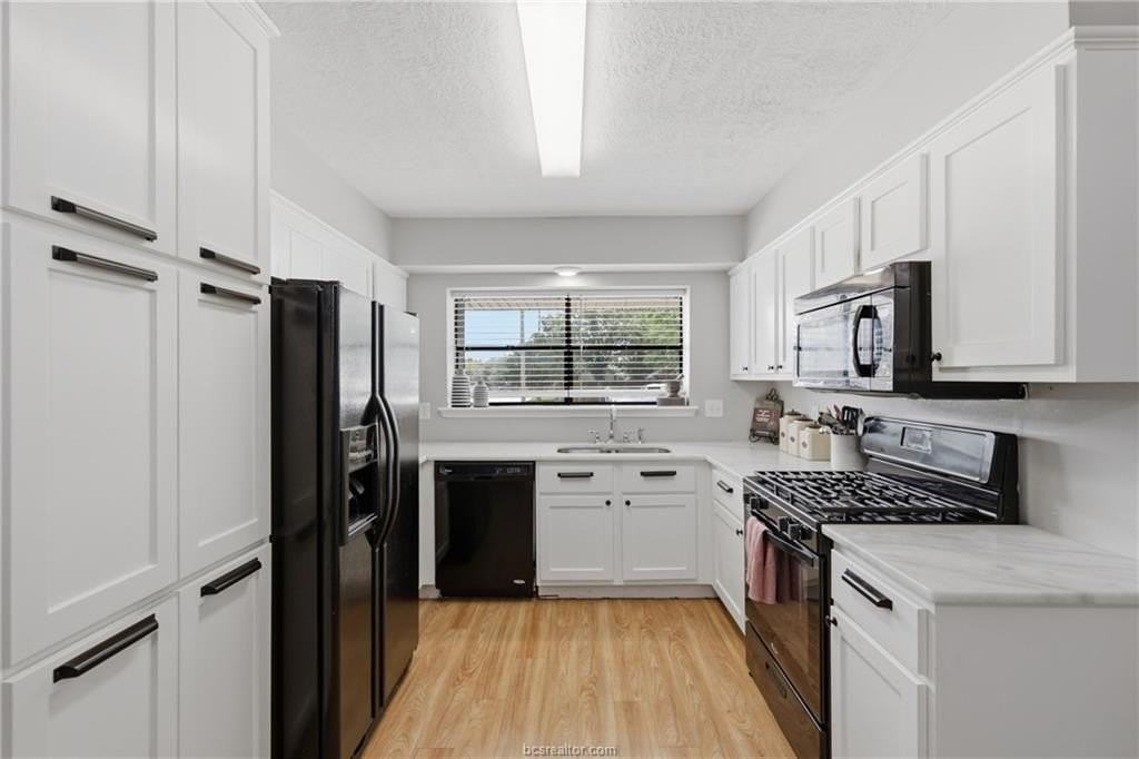 3821 Brighton Dr - Photo 6 of 22