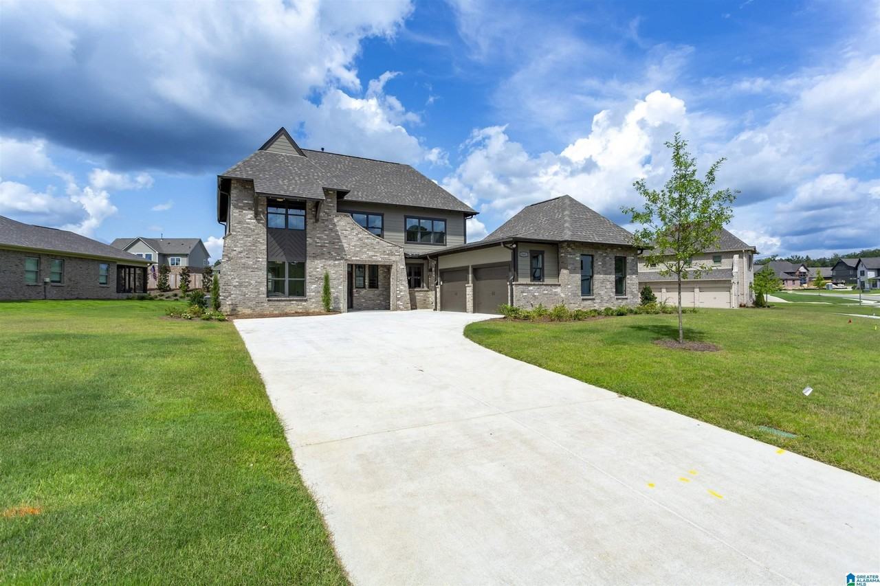 3441 Blackridge Cir - Photo 2 of 50