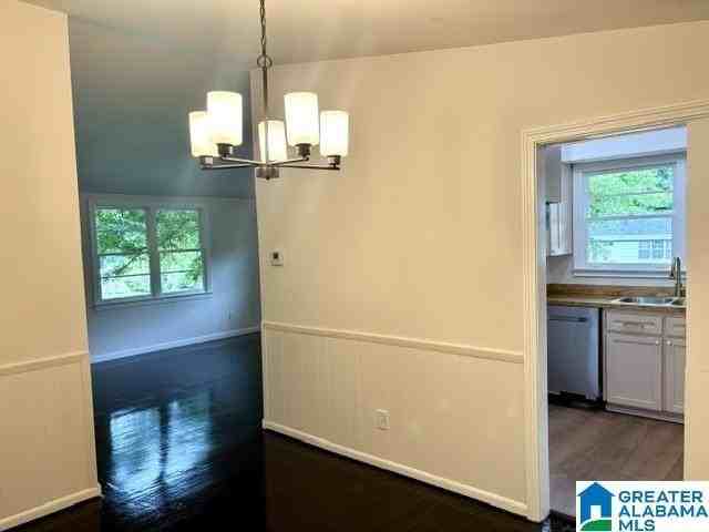 8621 10th Ave S - Photo 6 of 20