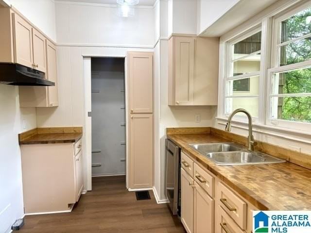 8621 10th Ave S - Photo 7 of 20