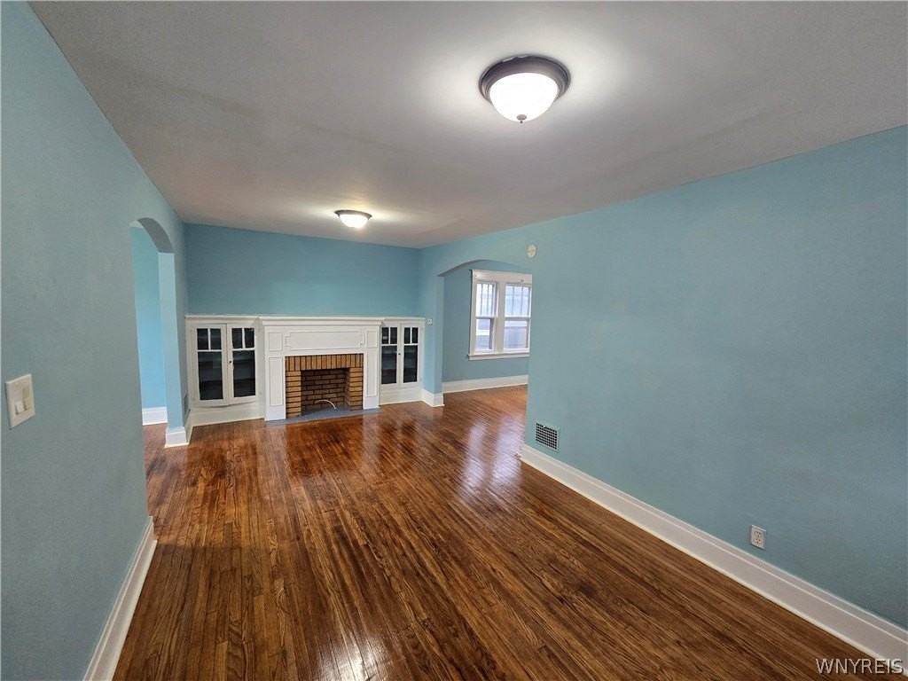 162 Bickford Ave - Photo 3 of 21