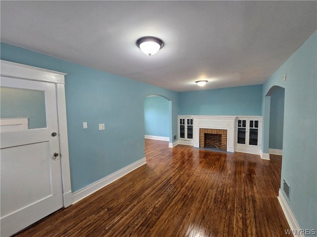162 Bickford Ave - Photo 4 of 21