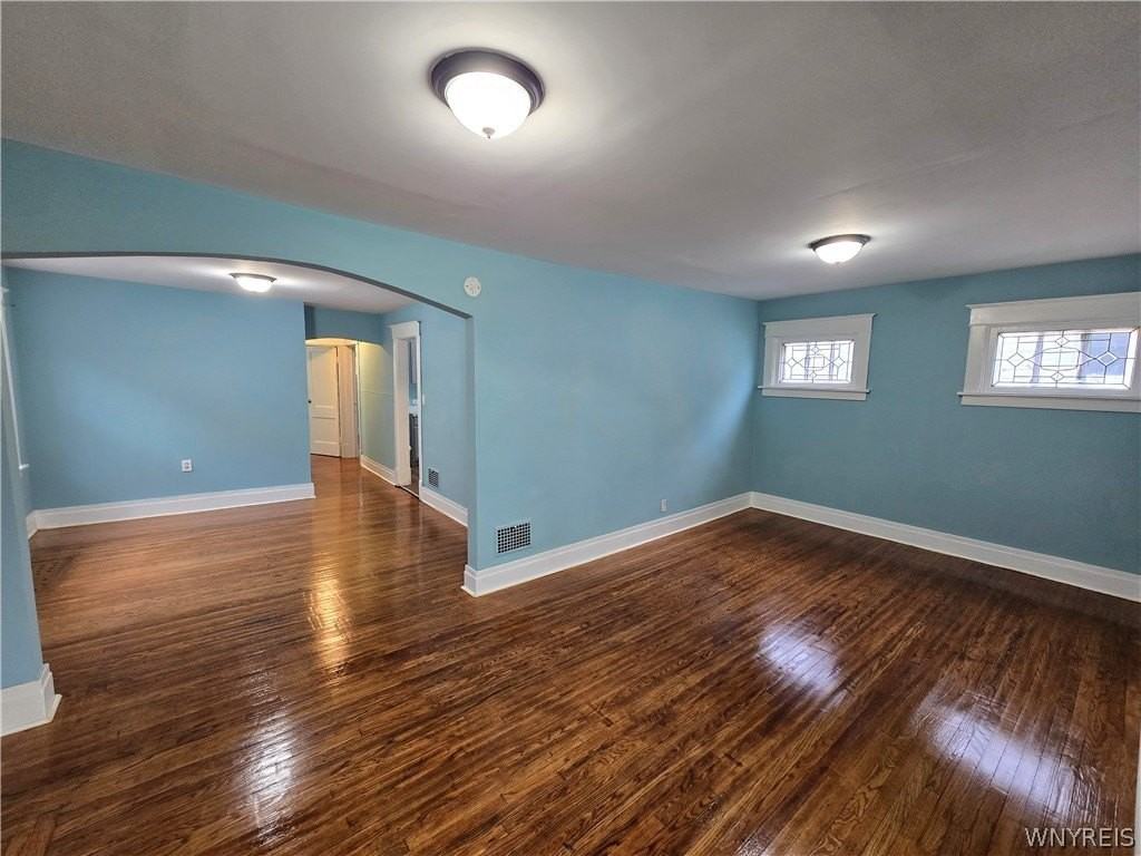 162 Bickford Ave - Photo 6 of 21